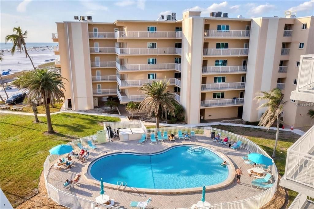 В аренду: $7,500 (1 спален, 1 ванн, 728 Квадратных фут)