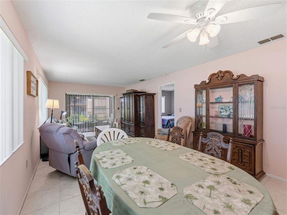 En Venta: $134,900 (2 camas, 2 baños, 1144 Pies cuadrados)
