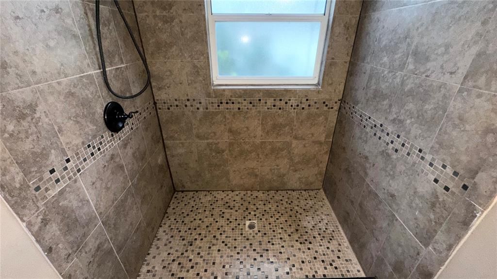 For Rent: $2,199 (3 beds, 2 baths, 1473 Square Feet)