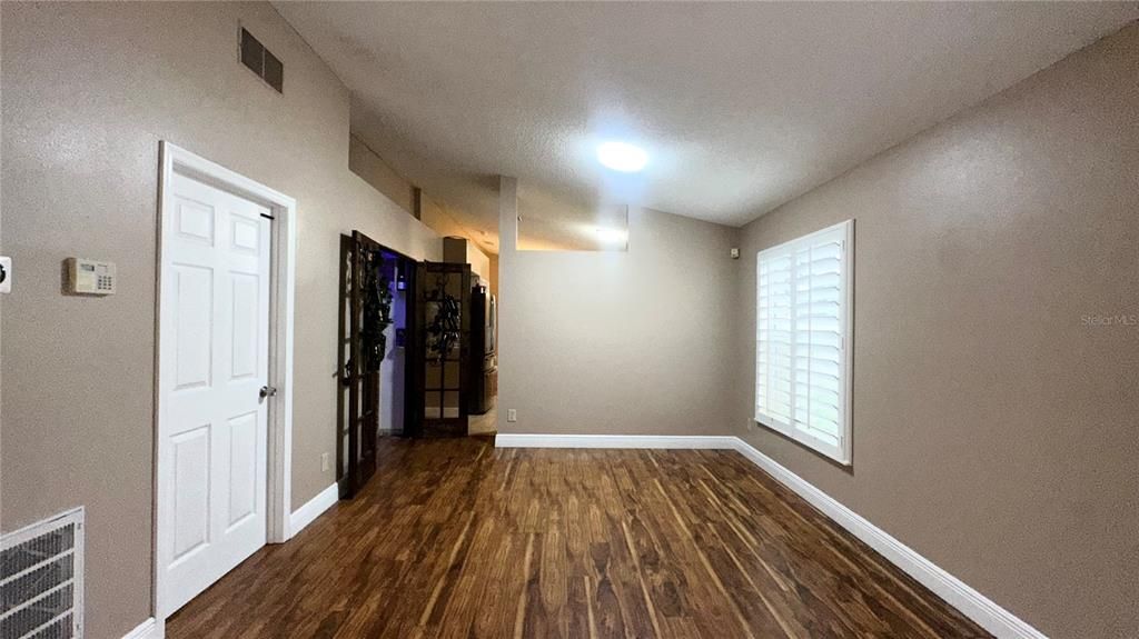 For Rent: $2,199 (3 beds, 2 baths, 1473 Square Feet)