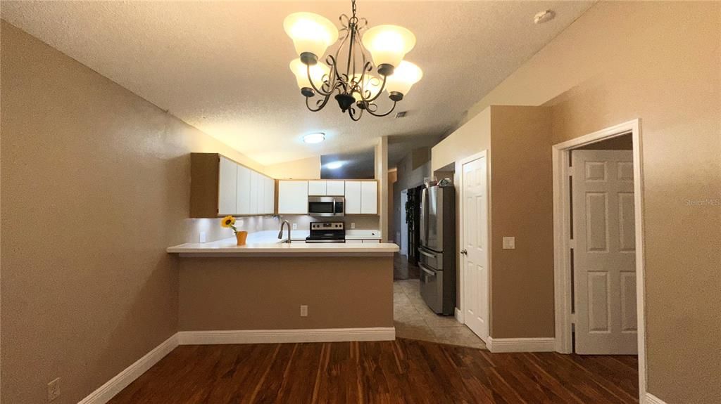 For Rent: $2,199 (3 beds, 2 baths, 1473 Square Feet)