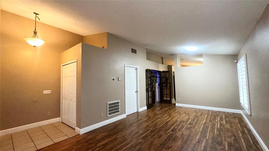 For Rent: $2,199 (3 beds, 2 baths, 1473 Square Feet)