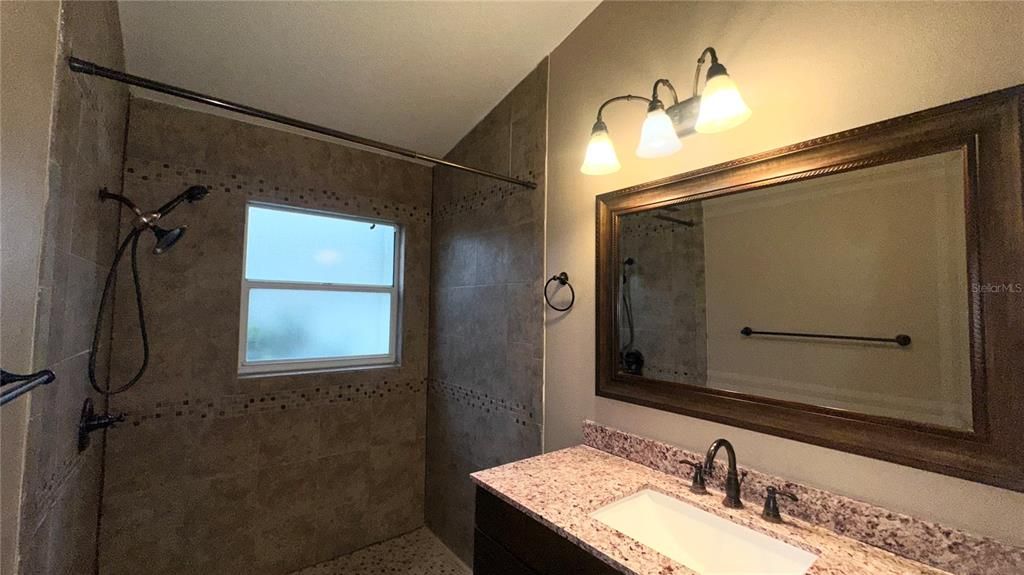 For Rent: $2,199 (3 beds, 2 baths, 1473 Square Feet)