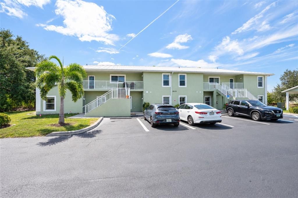 For Sale: $199,000 (2 beds, 2 baths, 1230 Square Feet)