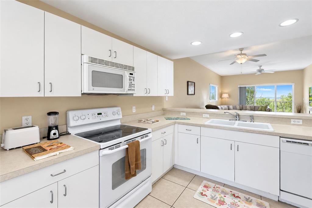 For Sale: $199,000 (2 beds, 2 baths, 1230 Square Feet)