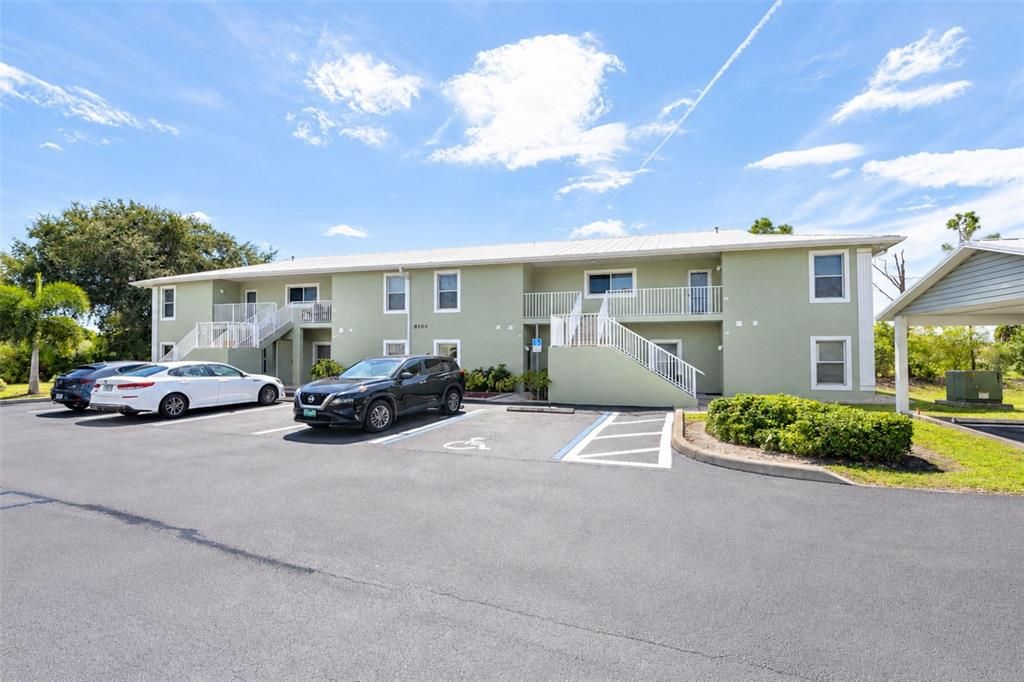 For Sale: $199,000 (2 beds, 2 baths, 1230 Square Feet)