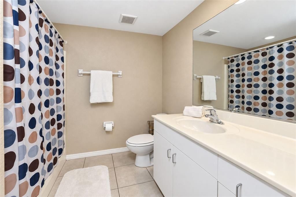 For Sale: $199,000 (2 beds, 2 baths, 1230 Square Feet)