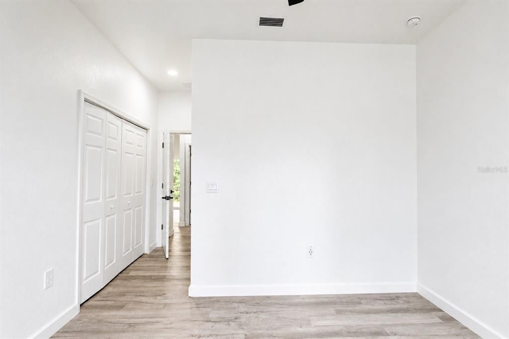 For Rent: $2,450 (3 beds, 3 baths, 1505 Square Feet)