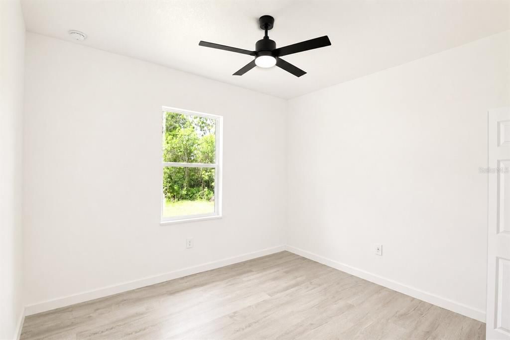 For Rent: $2,450 (3 beds, 3 baths, 1505 Square Feet)