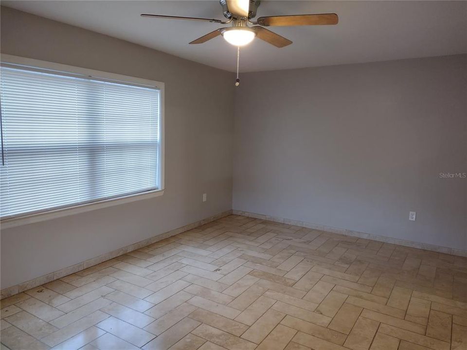 В аренду: $1,450 (2 спален, 2 ванн, 1132 Квадратных фут)