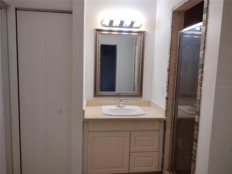 В аренду: $1,450 (2 спален, 2 ванн, 1132 Квадратных фут)