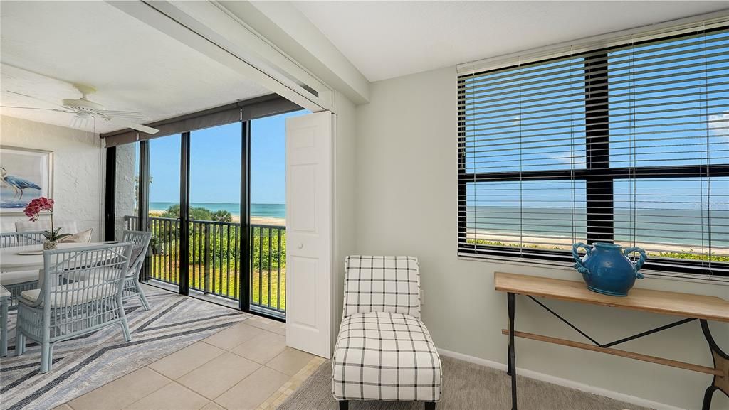 For Sale: $1,125,000 (2 beds, 2 baths, 1362 Square Feet)