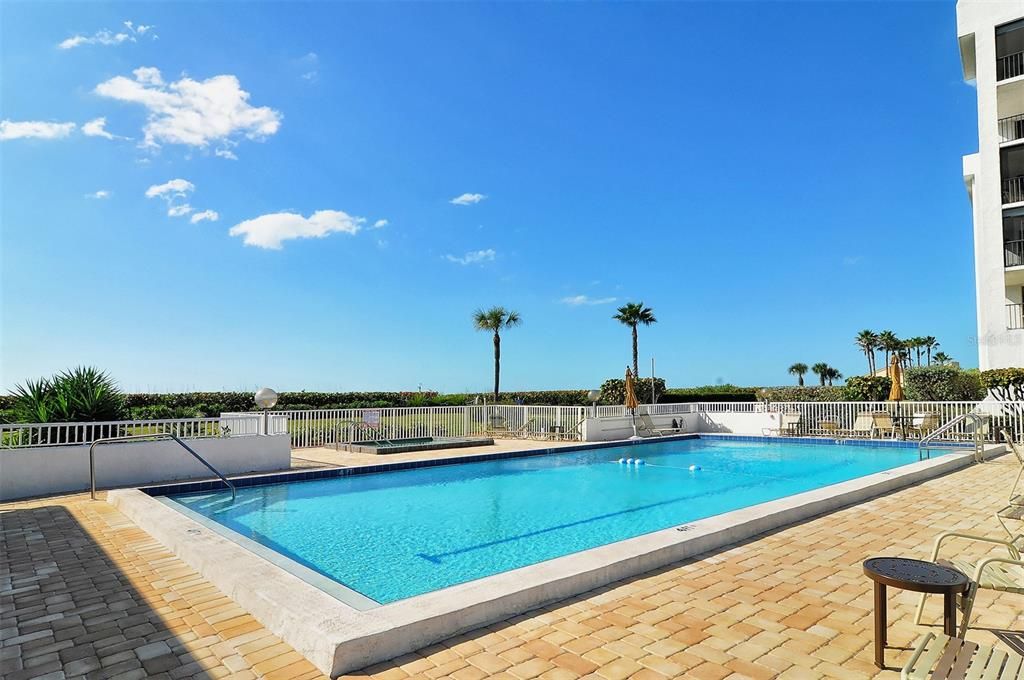 For Sale: $1,125,000 (2 beds, 2 baths, 1362 Square Feet)