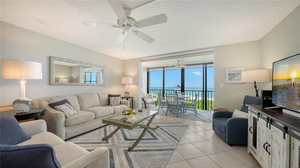 For Sale: $1,125,000 (2 beds, 2 baths, 1362 Square Feet)