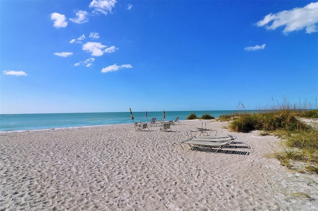 For Sale: $1,125,000 (2 beds, 2 baths, 1362 Square Feet)