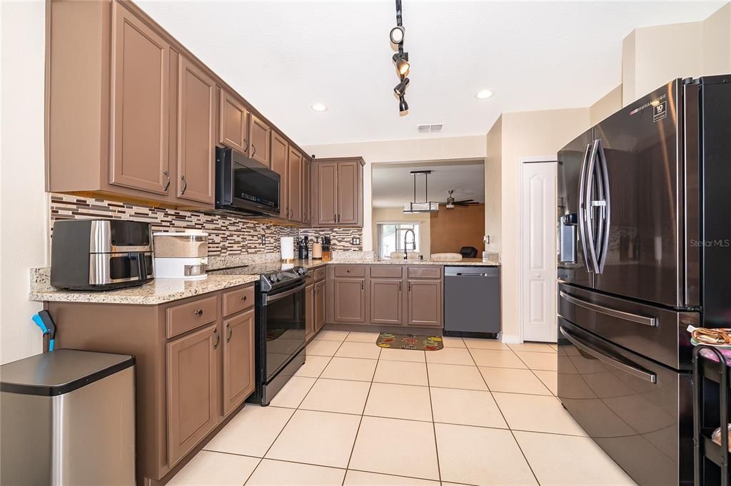 En Venta: $275,000 (3 camas, 2 baños, 1747 Pies cuadrados)