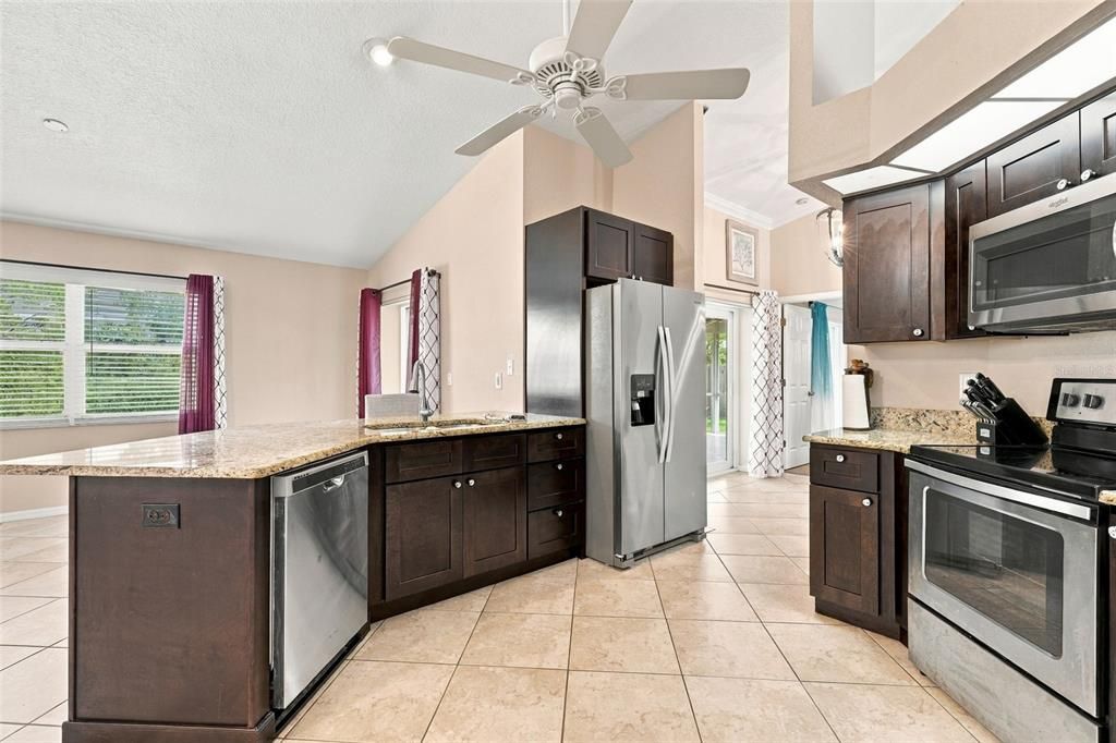 For Sale: $300,000 (3 beds, 2 baths, 1680 Square Feet)