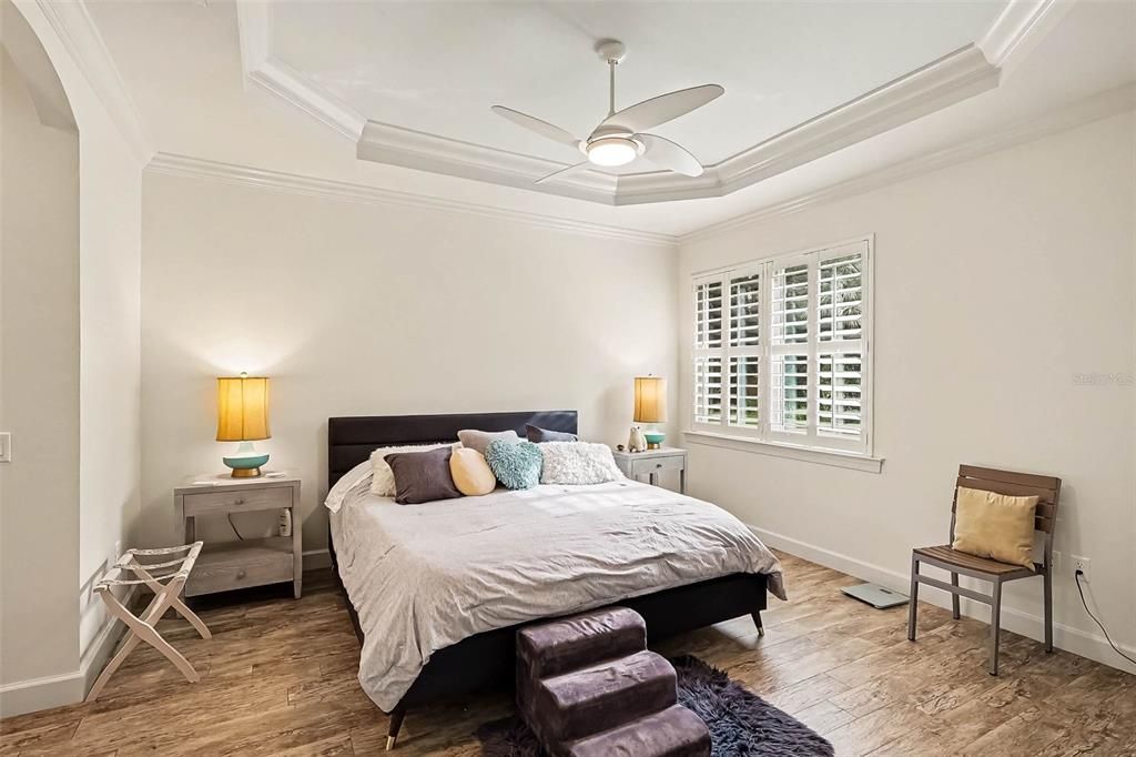 For Sale: $519,900 (2 beds, 2 baths, 1911 Square Feet)
