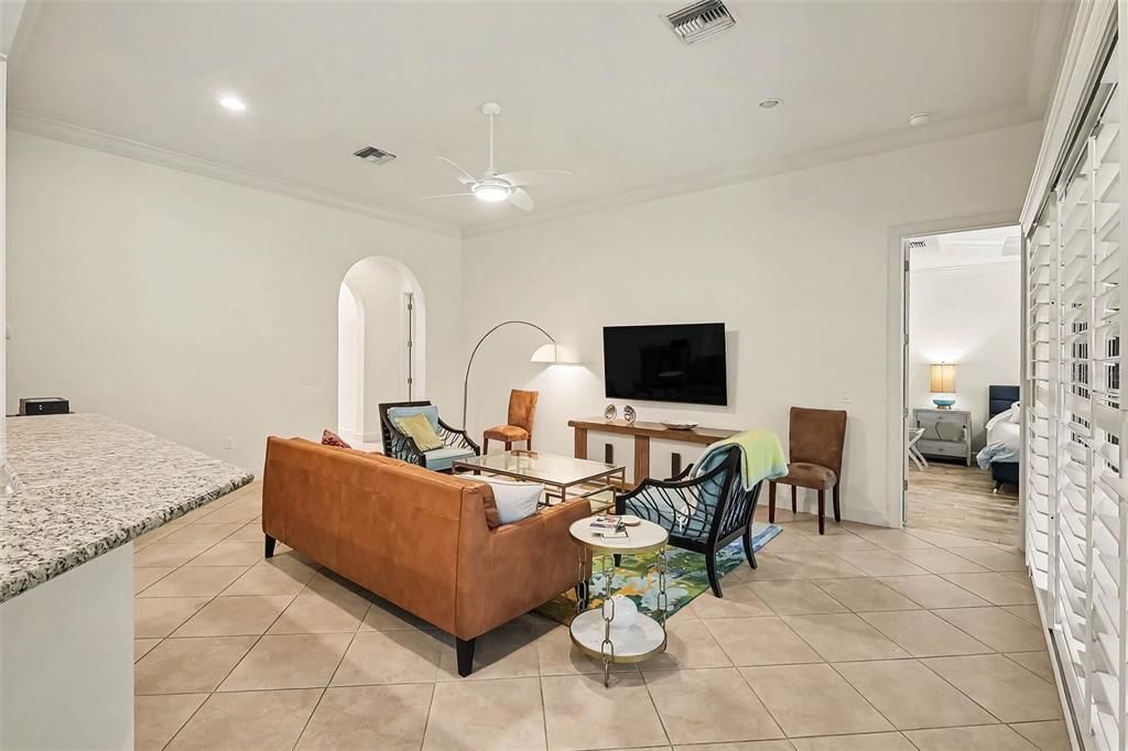For Sale: $519,900 (2 beds, 2 baths, 1911 Square Feet)
