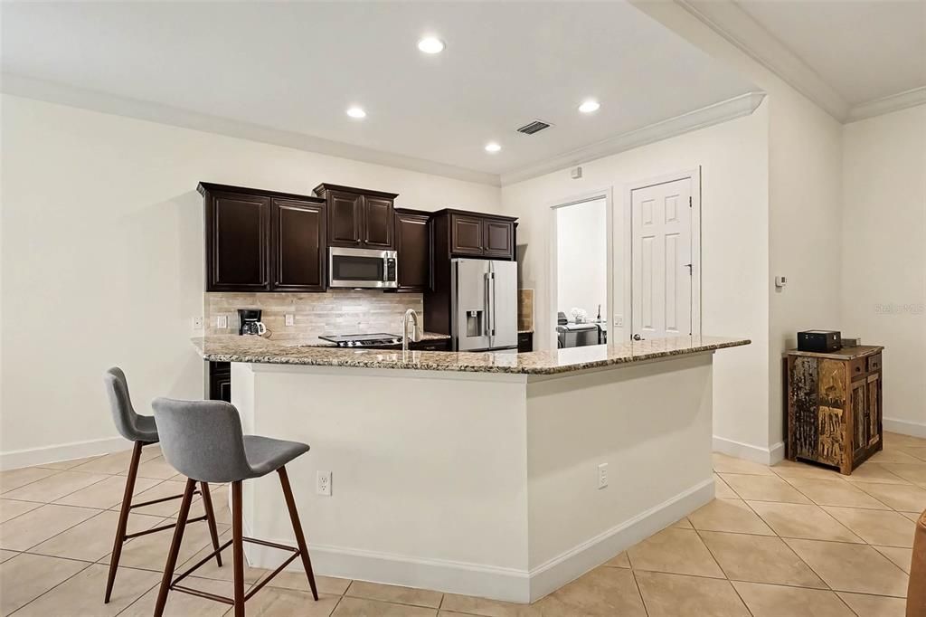 For Sale: $519,900 (2 beds, 2 baths, 1911 Square Feet)
