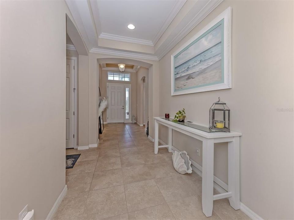For Sale: $440,000 (3 beds, 2 baths, 1984 Square Feet)