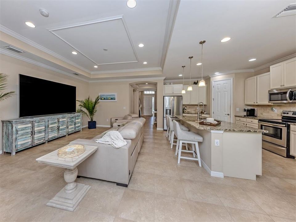 For Sale: $440,000 (3 beds, 2 baths, 1984 Square Feet)