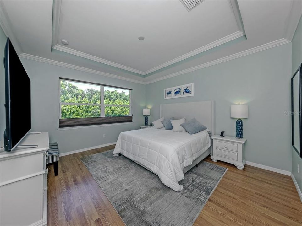 For Sale: $440,000 (3 beds, 2 baths, 1984 Square Feet)