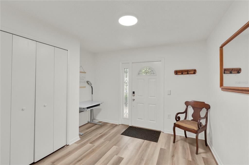 For Sale: $369,900 (2 beds, 2 baths, 1032 Square Feet)