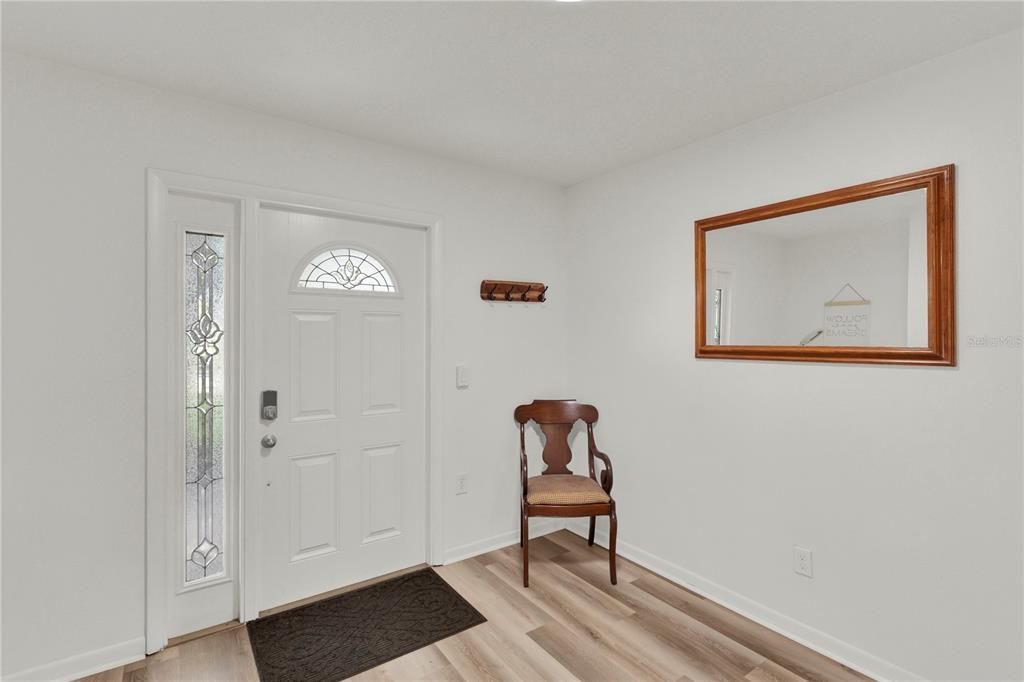 For Sale: $369,900 (2 beds, 2 baths, 1032 Square Feet)