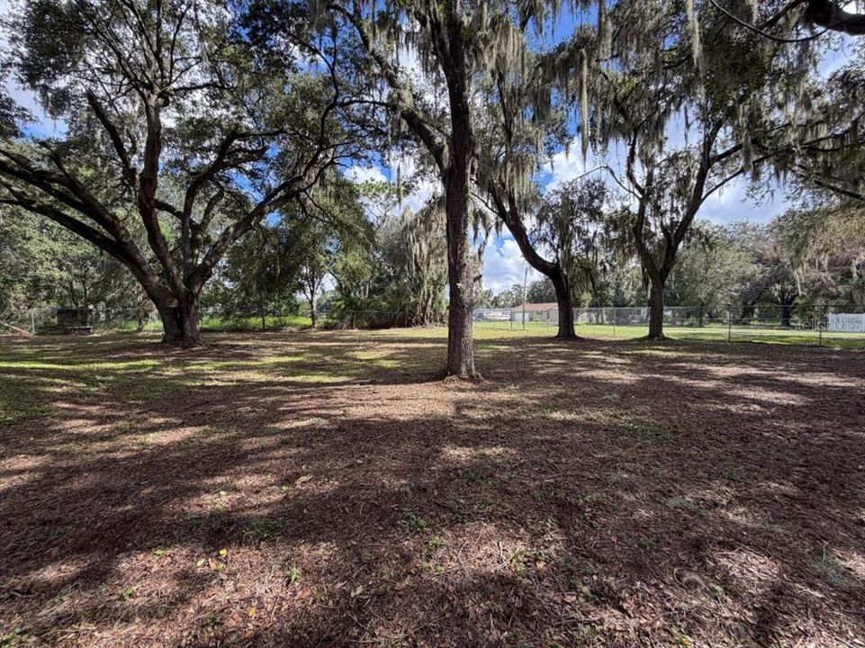 待售: $189,000 (0.92 acres)