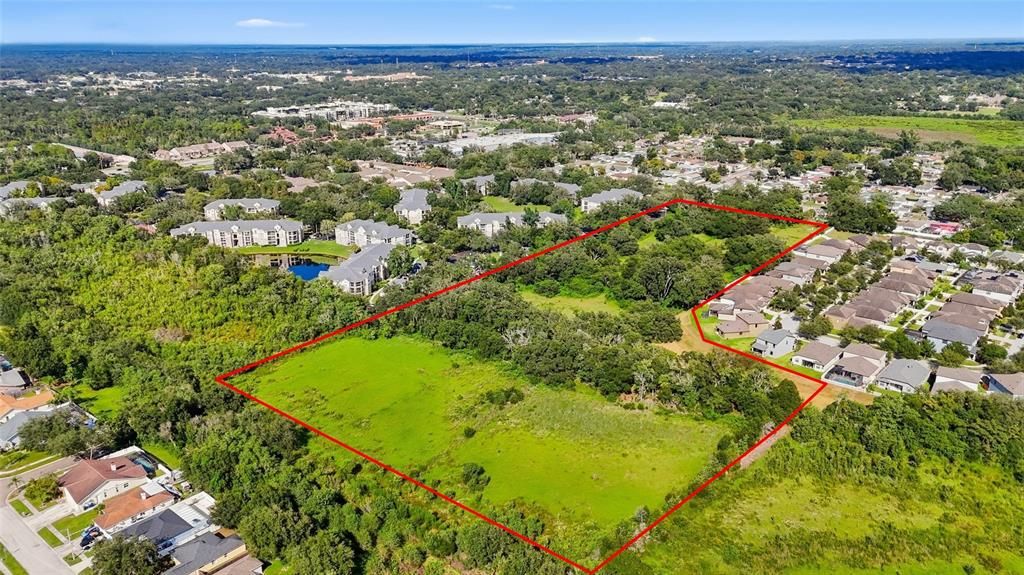 待售: $2,400,000 (12.40 acres)