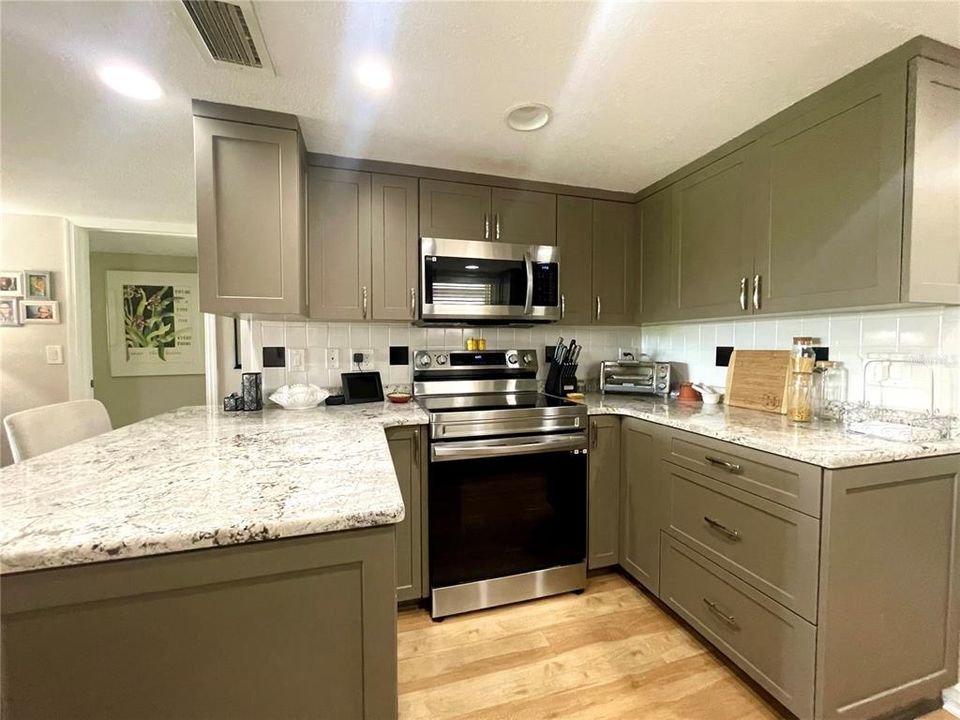 For Rent: $3,100 (2 beds, 2 baths, 1445 Square Feet)