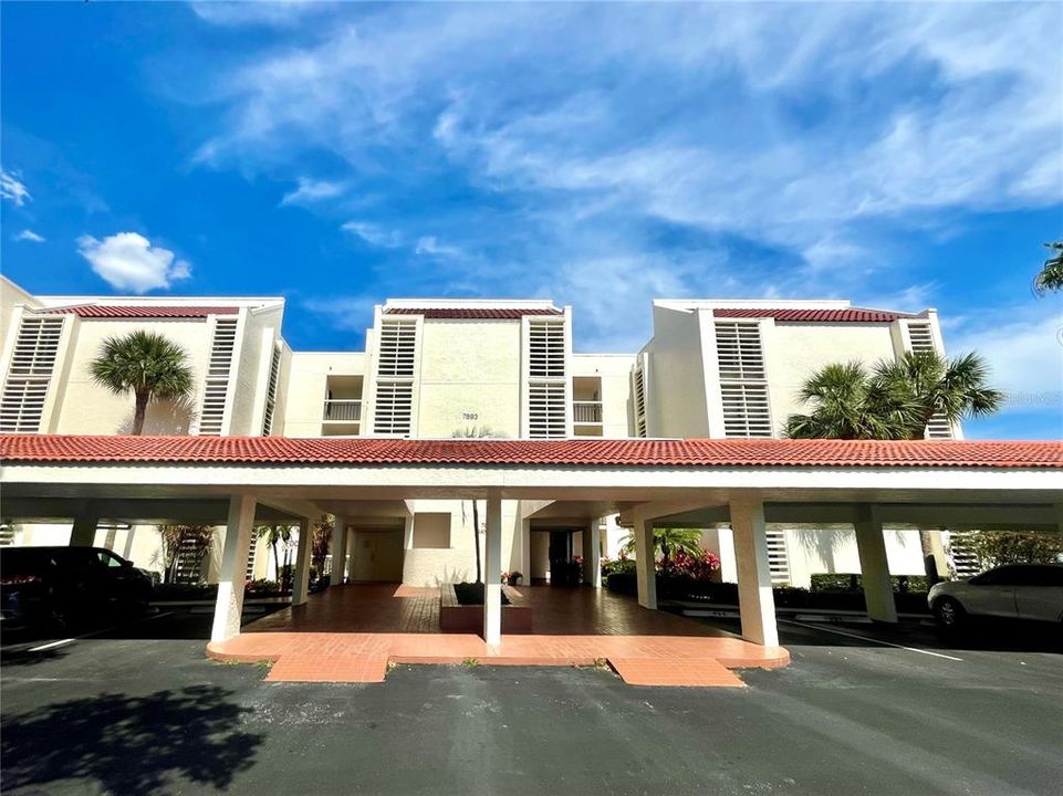 For Rent: $3,100 (2 beds, 2 baths, 1445 Square Feet)