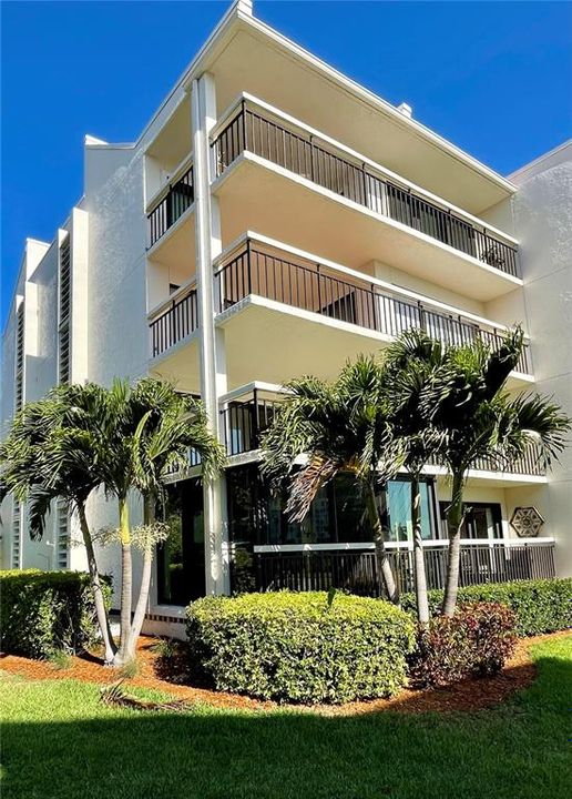 For Rent: $3,100 (2 beds, 2 baths, 1445 Square Feet)