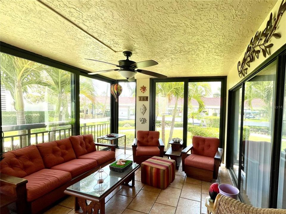 For Rent: $3,100 (2 beds, 2 baths, 1445 Square Feet)