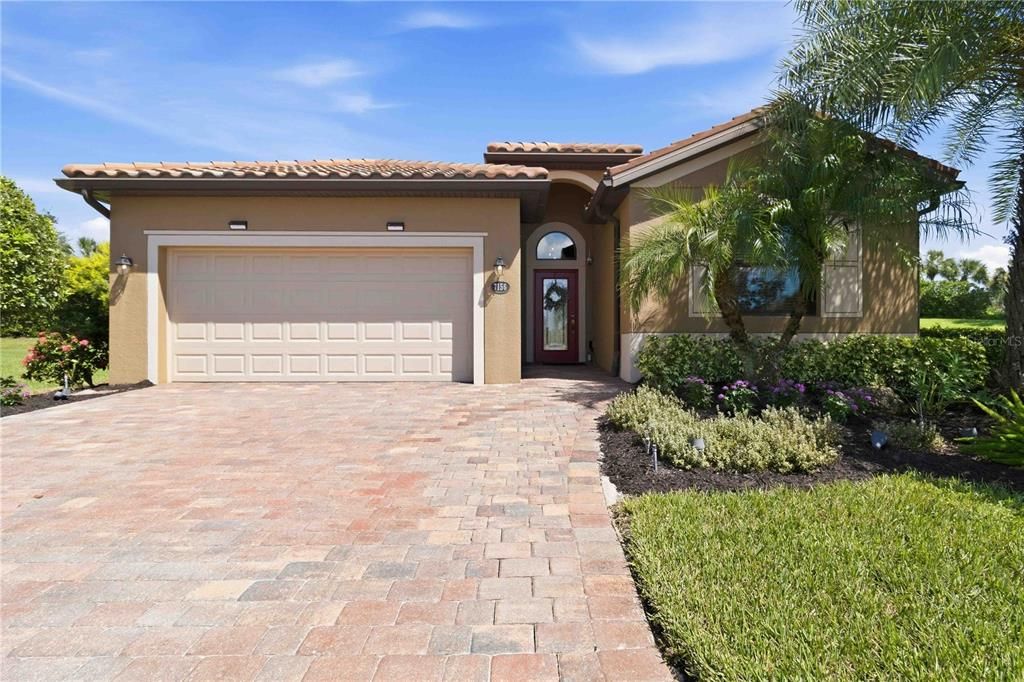 For Sale: $525,000 (3 beds, 3 baths, 2006 Square Feet)
