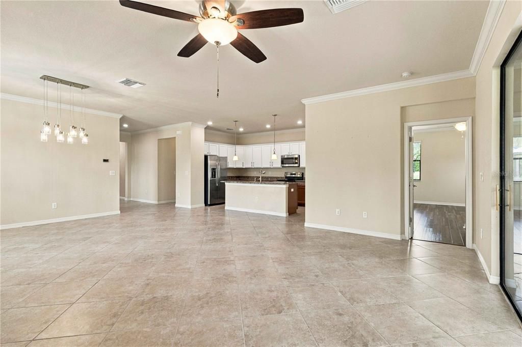 For Sale: $525,000 (3 beds, 3 baths, 2006 Square Feet)