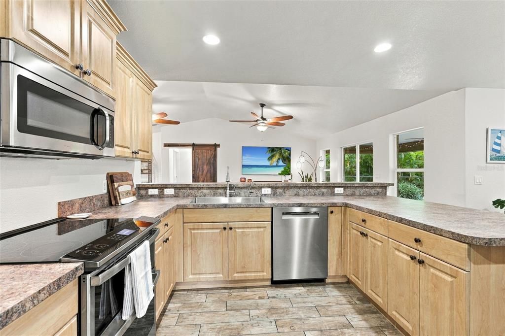 For Sale: $374,888 (3 beds, 2 baths, 1814 Square Feet)