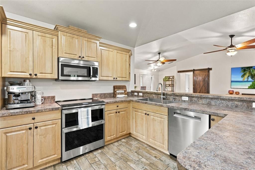For Sale: $374,888 (3 beds, 2 baths, 1814 Square Feet)
