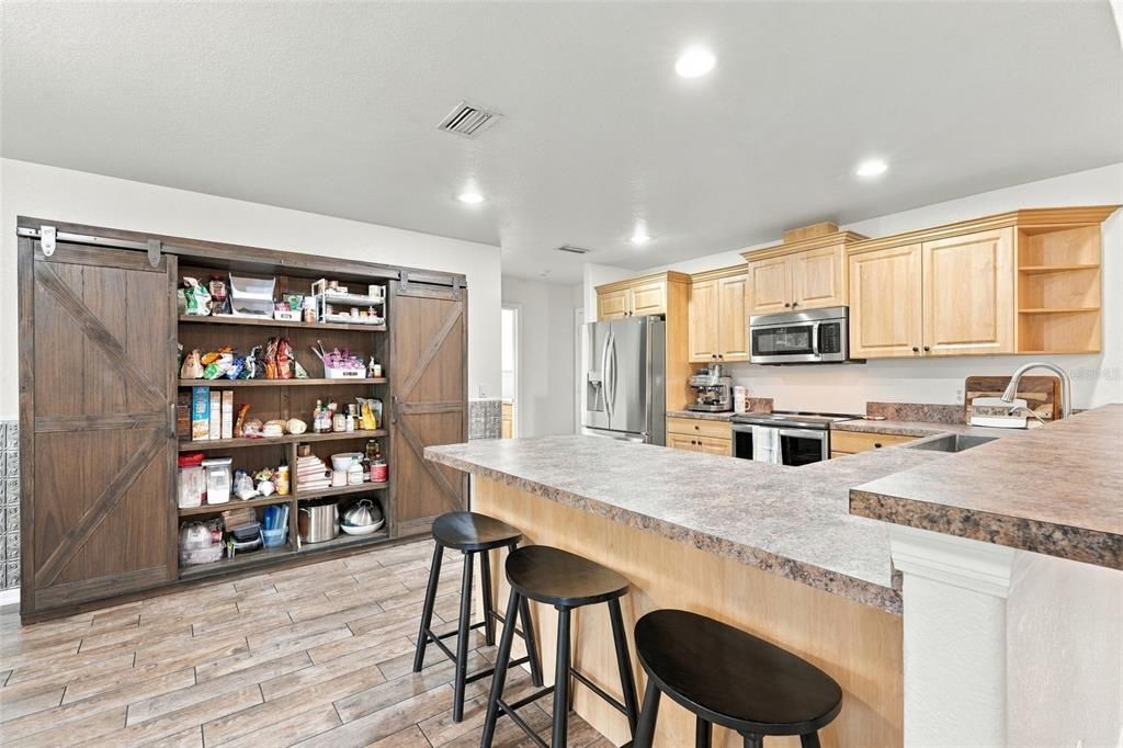 For Sale: $374,888 (3 beds, 2 baths, 1814 Square Feet)
