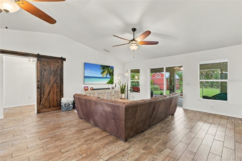 For Sale: $374,888 (3 beds, 2 baths, 1814 Square Feet)