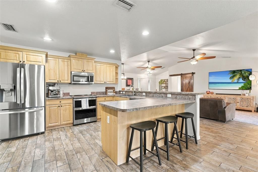 For Sale: $374,888 (3 beds, 2 baths, 1814 Square Feet)