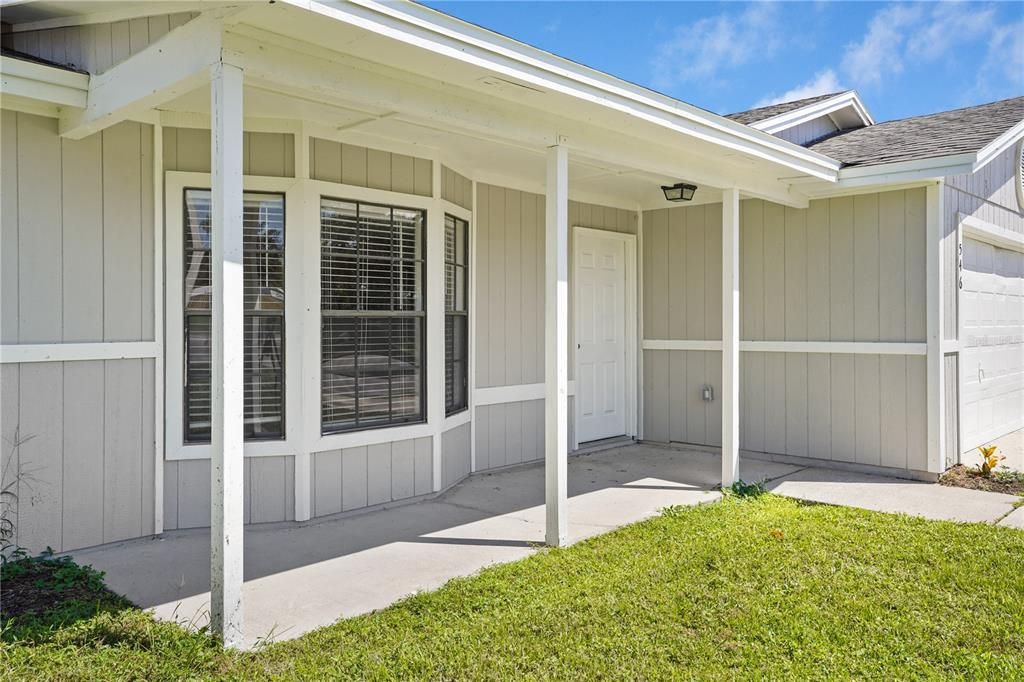 For Sale: $275,000 (3 beds, 2 baths, 1194 Square Feet)