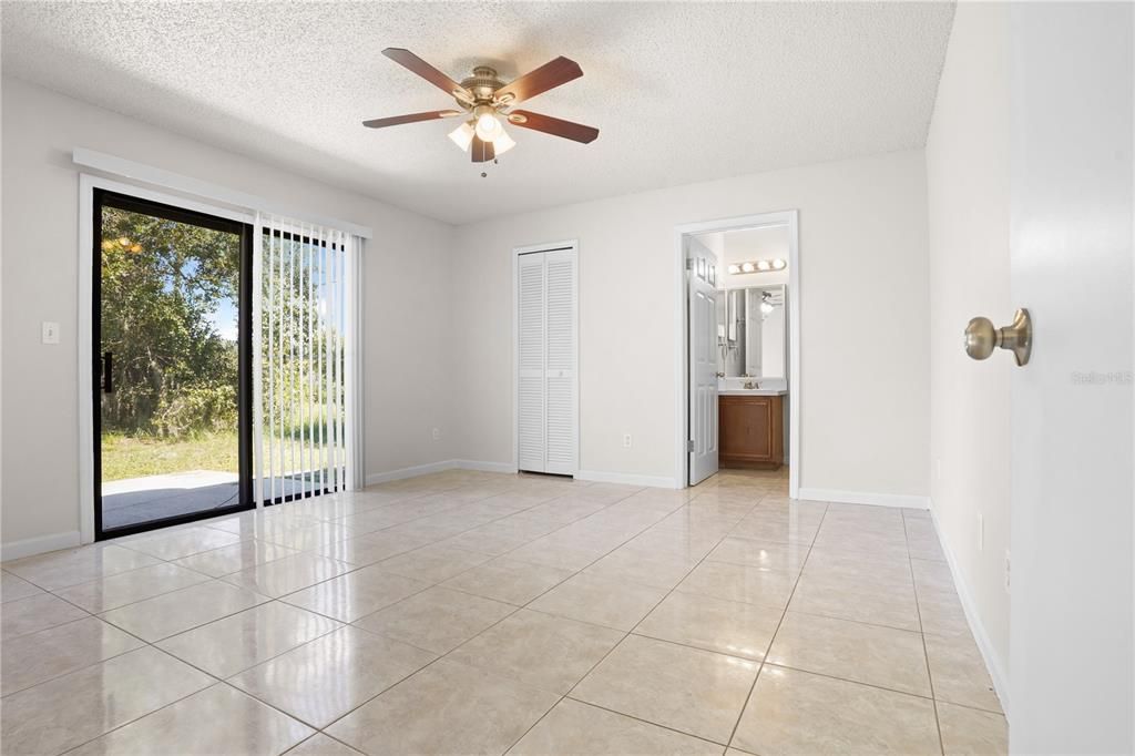 For Sale: $275,000 (3 beds, 2 baths, 1194 Square Feet)