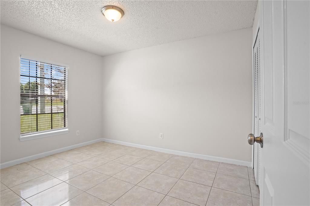 For Sale: $275,000 (3 beds, 2 baths, 1194 Square Feet)