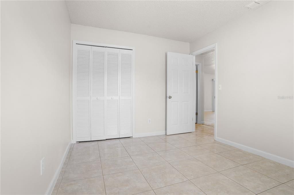 For Sale: $275,000 (3 beds, 2 baths, 1194 Square Feet)