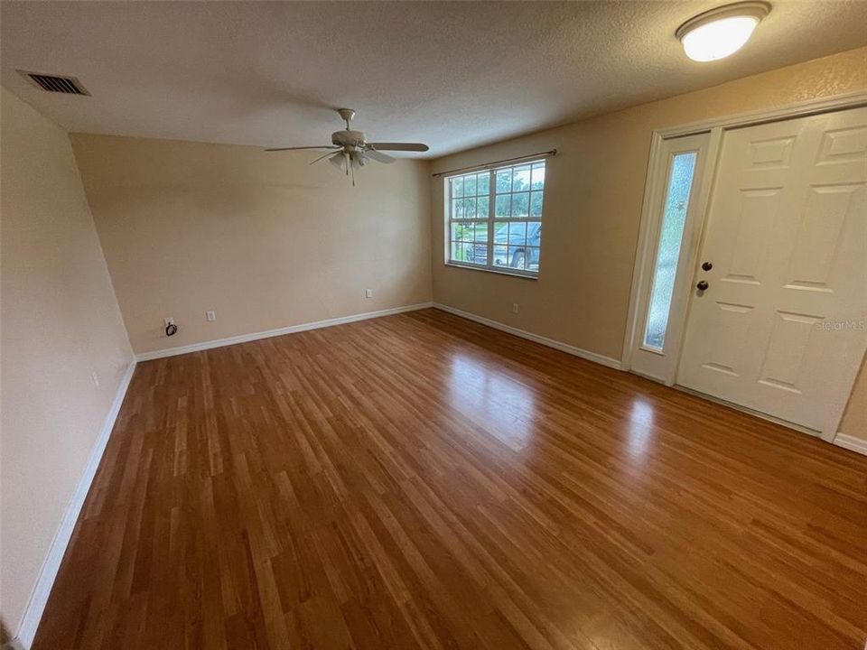 En Venta: $239,900 (2 camas, 2 baños, 1329 Pies cuadrados)