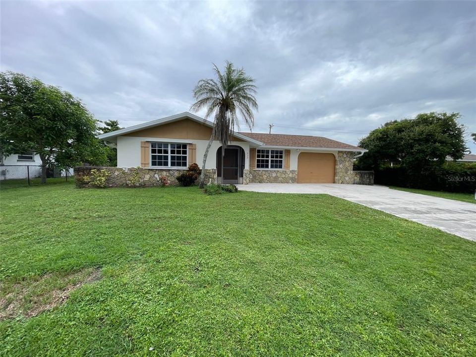 En Venta: $239,900 (2 camas, 2 baños, 1329 Pies cuadrados)