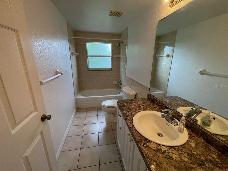 En Venta: $239,900 (2 camas, 2 baños, 1329 Pies cuadrados)