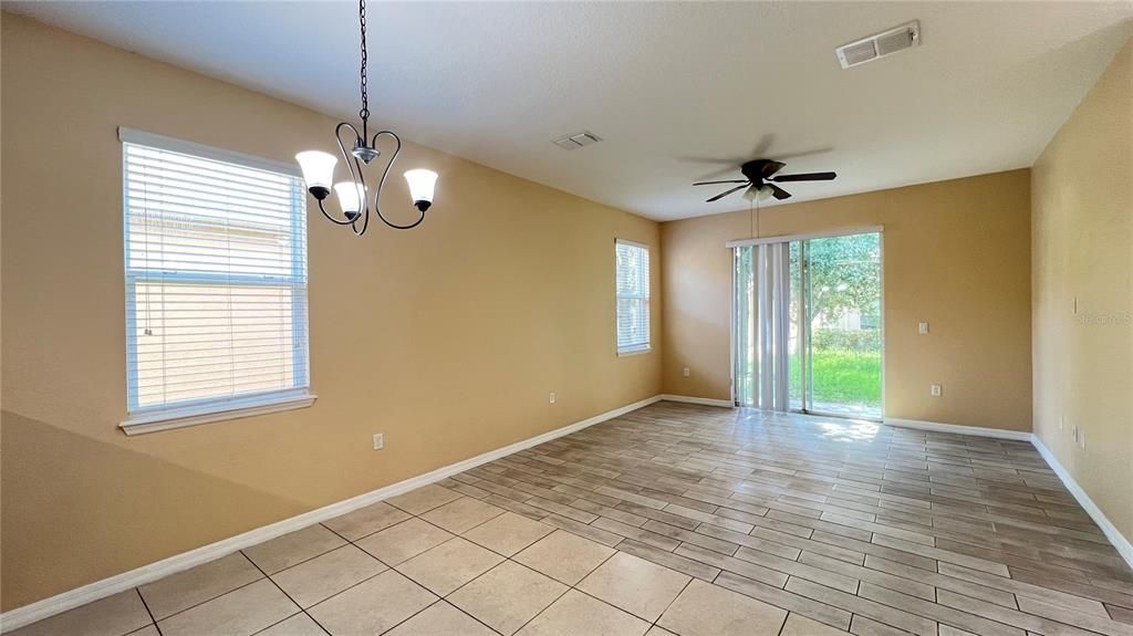 For Sale: $379,990 (4 beds, 2 baths, 1976 Square Feet)